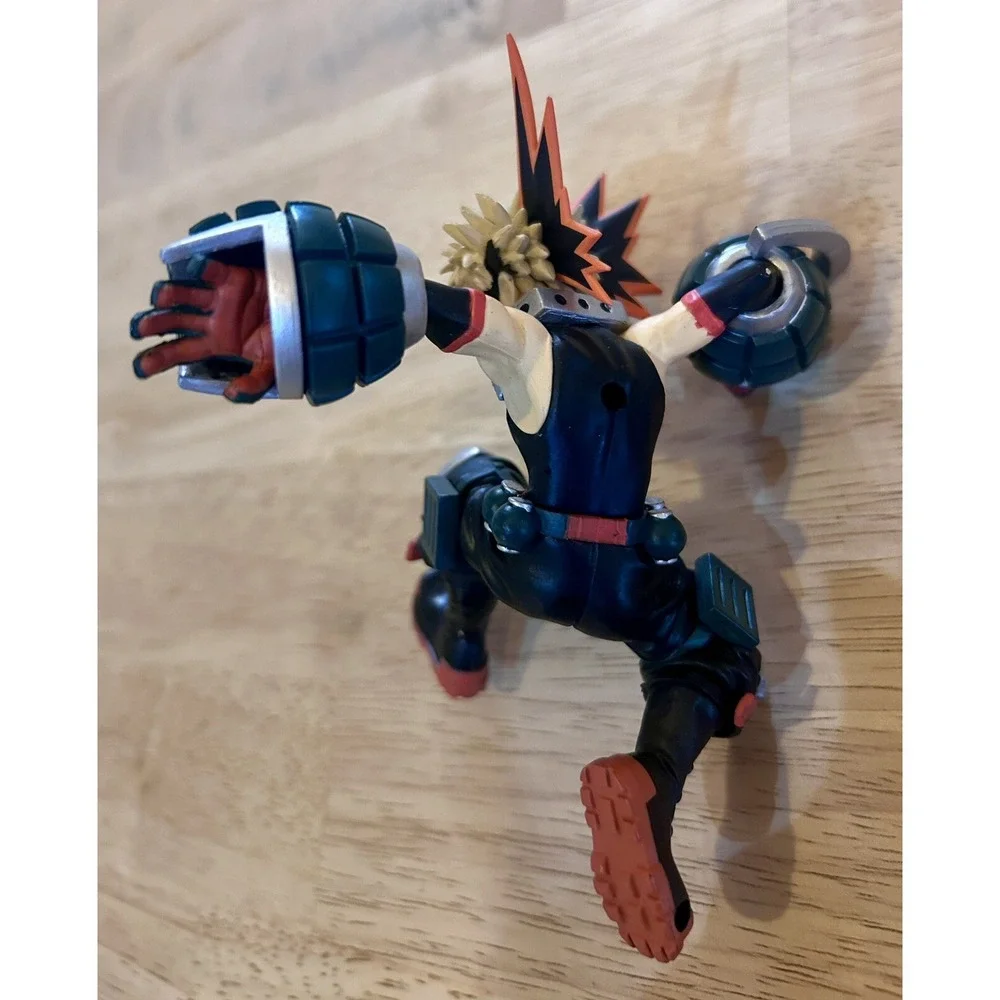 My Hero Academia Lot: BANPRESTO Katsuki Bakugo & Izuku Midoriya Figures & Alien